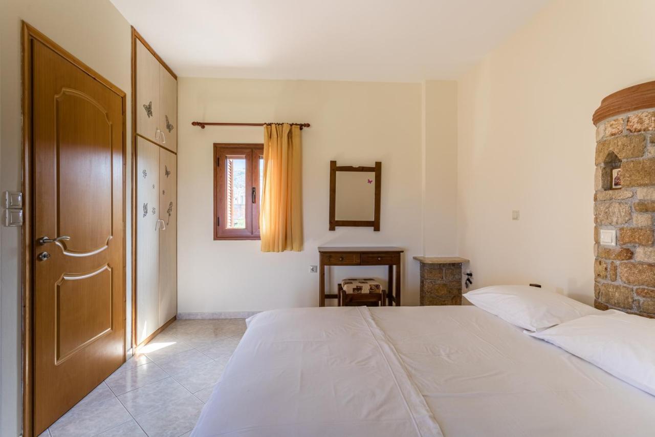 Chioureas Apartments Léfktro Kültér fotó