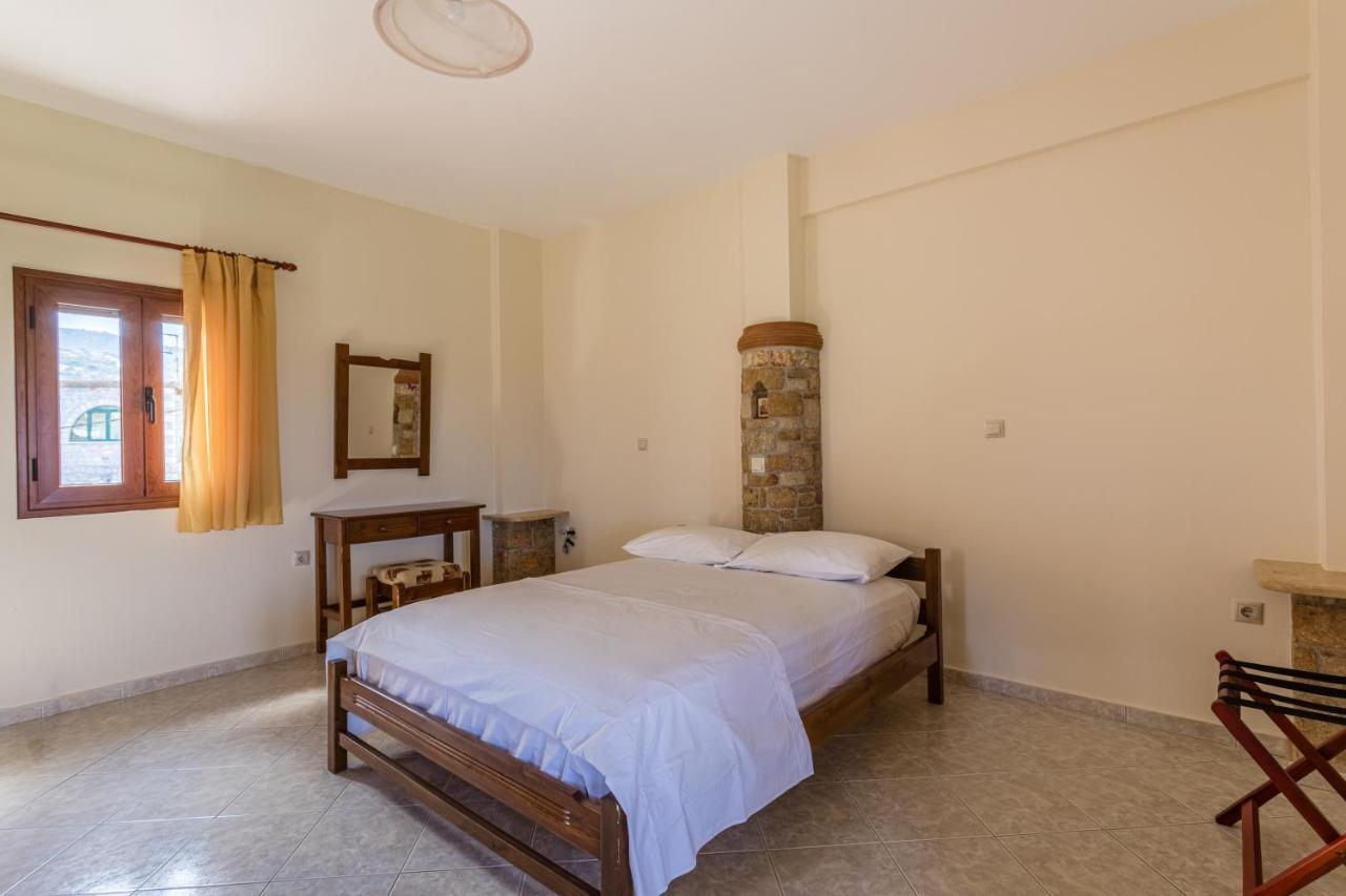 Chioureas Apartments Léfktro Kültér fotó